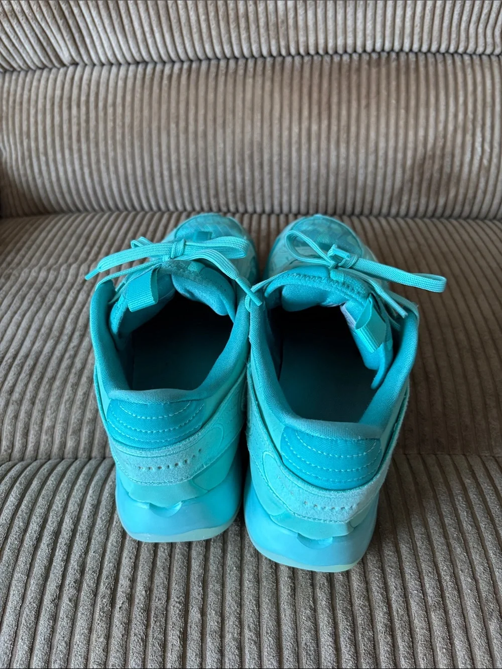 Jordan Teal Low-Top Sneaker